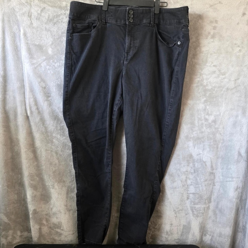 Torrid Black Jeggings size 22T